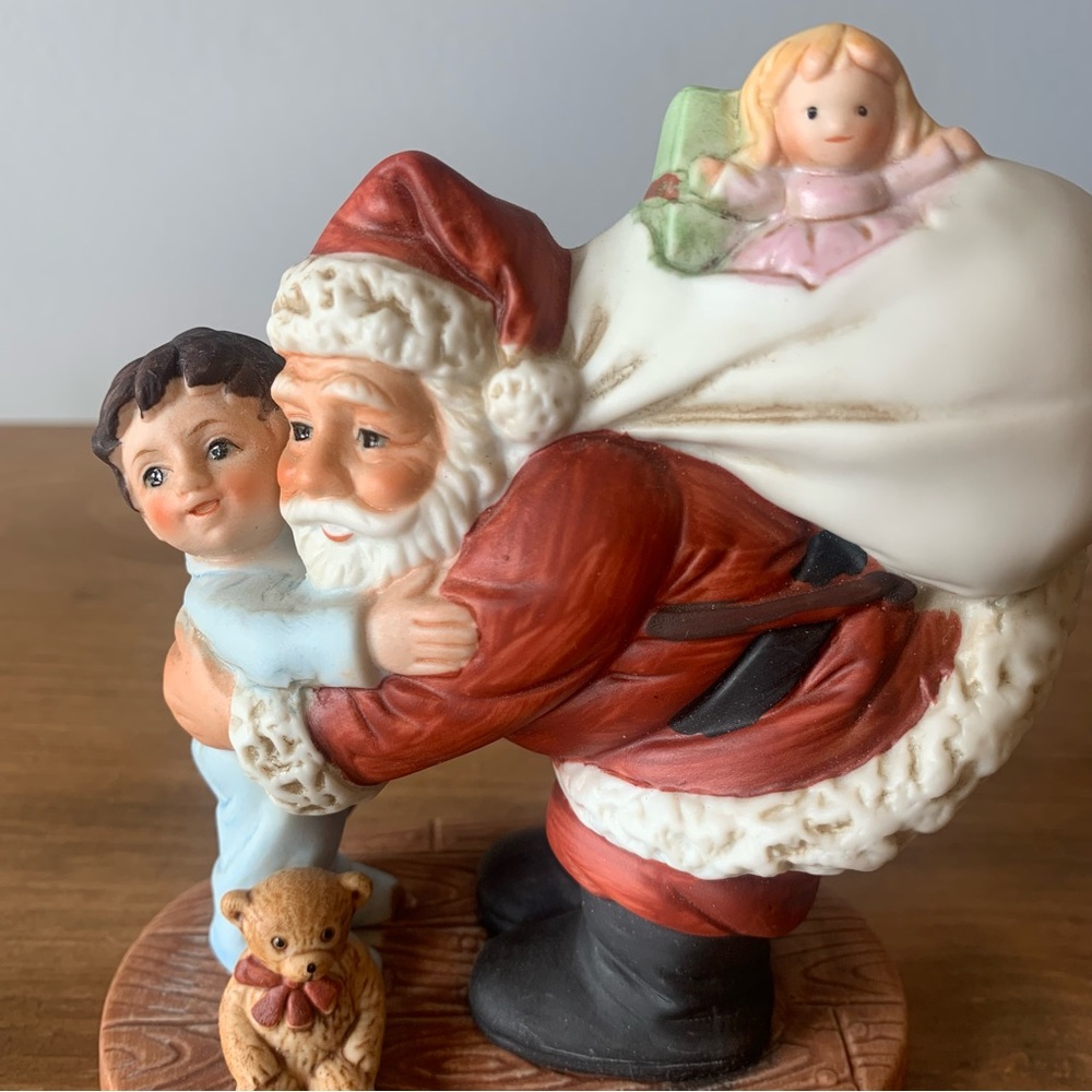 Vtg Homco Figurine A Hug From Santa With Little Boy & Teddy Bear, 5261 Christmas - Picture 2 of 9